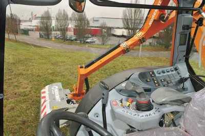 Valtra schlägt die Kabinengemeinde und Gemeinde + an den Traktoren der N-Serie in der Version HiTech vor